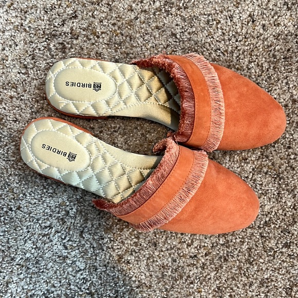Birdies Ani Slide Coral Fringed Mule Flat - Picture 5 of 11